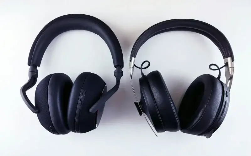 How To Use Two Headphones On Pc