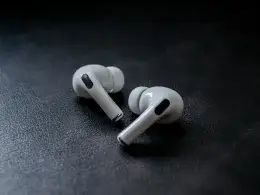 How to Change AirPods Pro Tips