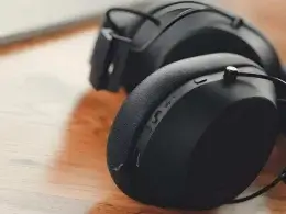 How to pair Plantronics headset