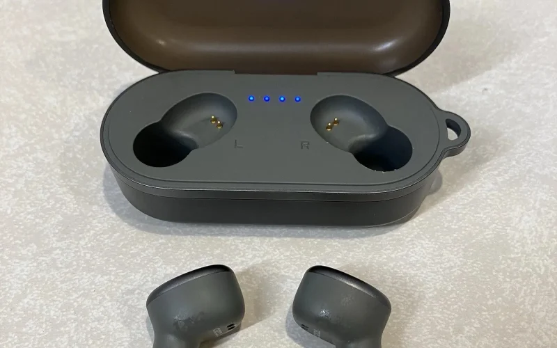 how-to-reset-tozo-t10-earbuds